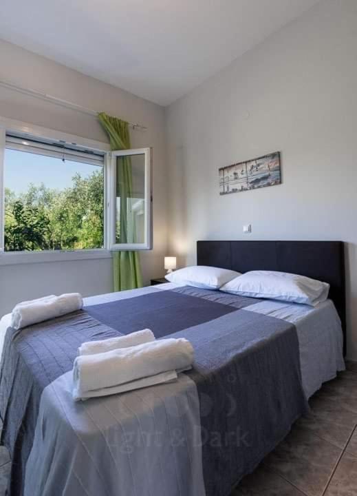 Mougkrasstudio Apartment Skala Rachoni  ภายนอก รูปภาพ