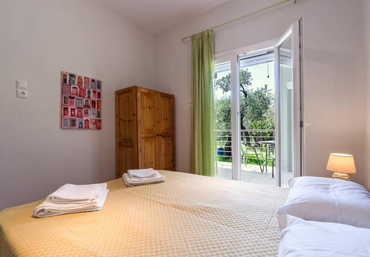 Mougkrasstudio Apartment Skala Rachoni  ภายนอก รูปภาพ