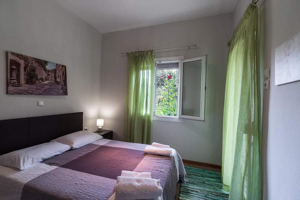 Mougkrasstudio Apartment Skala Rachoni  ภายนอก รูปภาพ