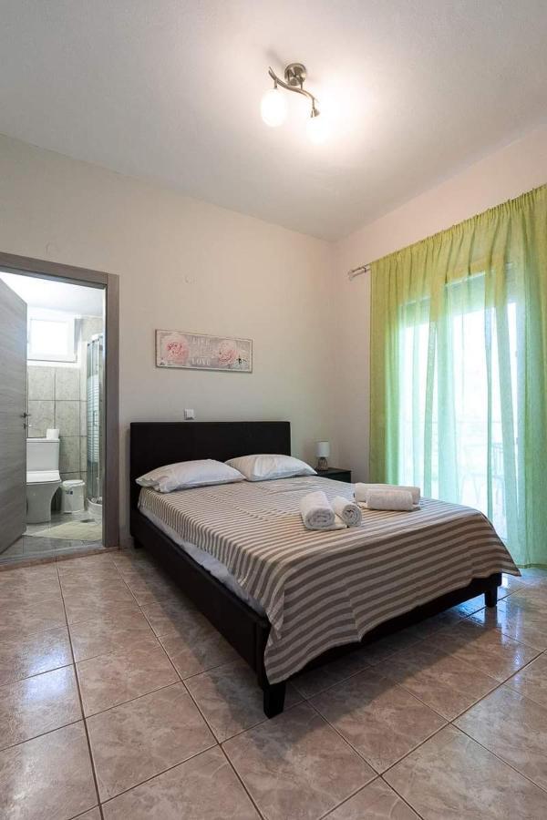 Mougkrasstudio Apartment Skala Rachoni  ภายนอก รูปภาพ