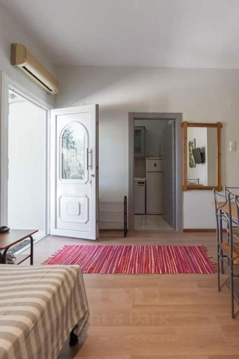 Mougkrasstudio Apartment Skala Rachoni  ภายนอก รูปภาพ