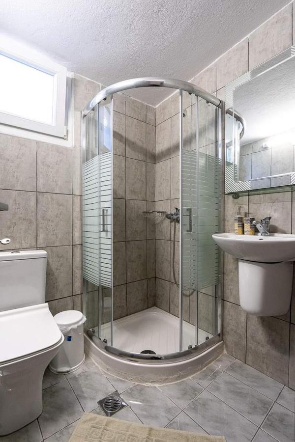 Mougkrasstudio Apartment Skala Rachoni  ภายนอก รูปภาพ