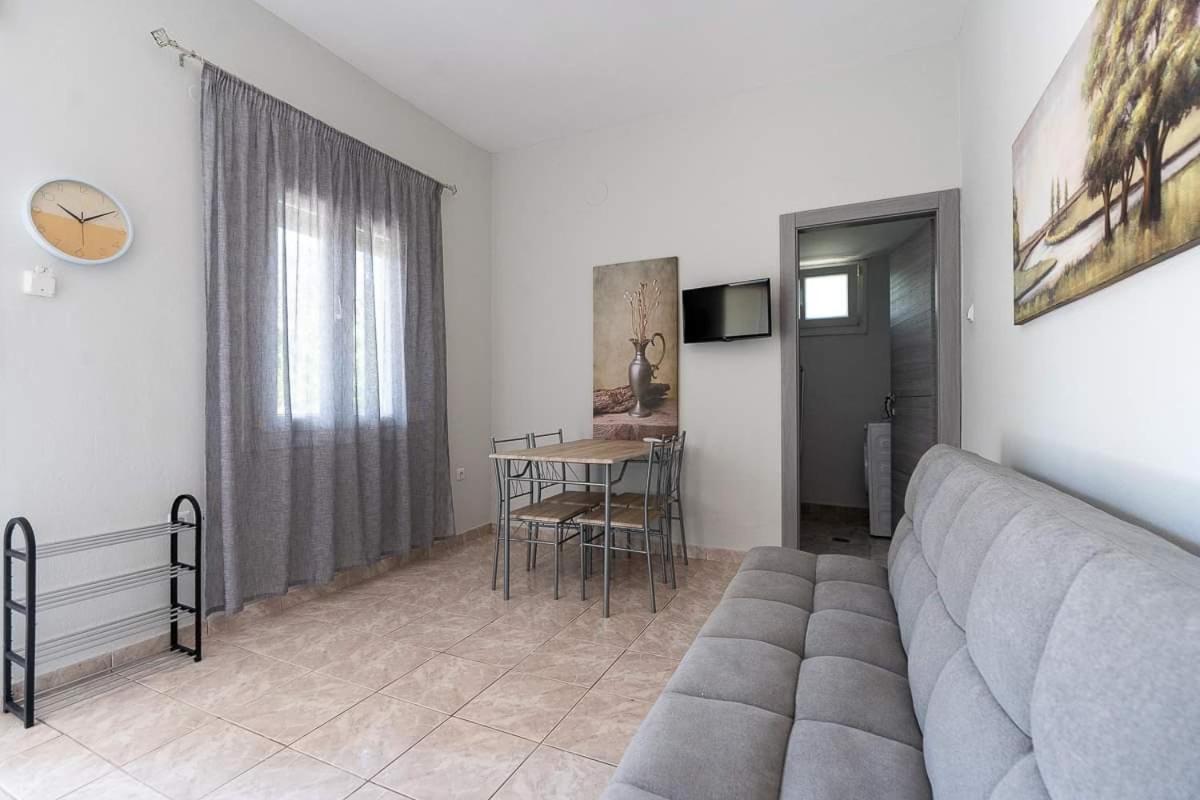 Mougkrasstudio Apartment Skala Rachoni  ภายนอก รูปภาพ